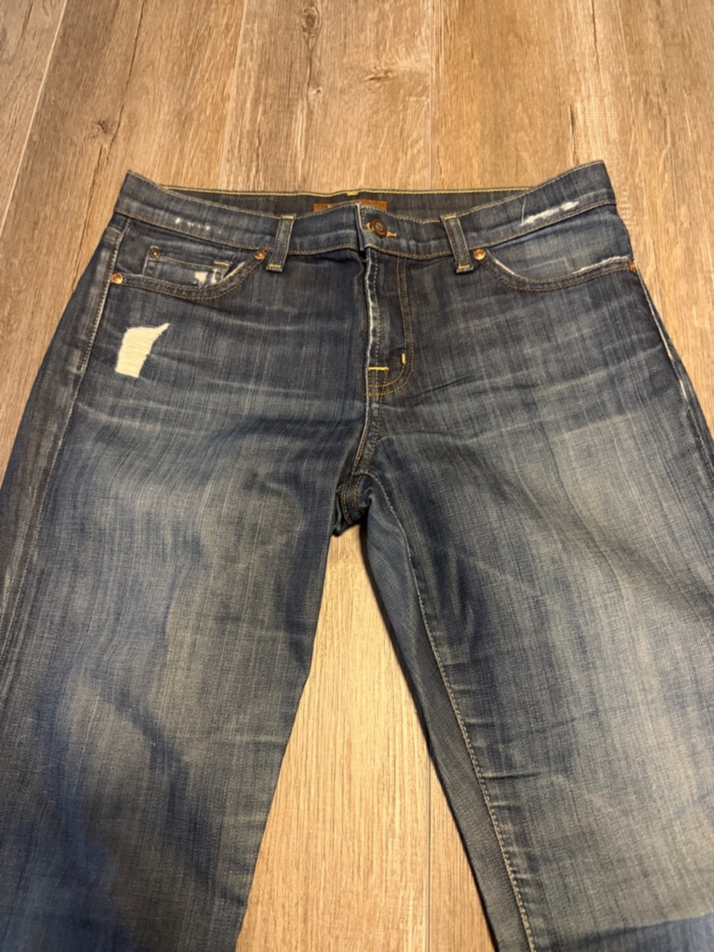 David Kahn Women's Faded Blue Straight-Leg Jeans with Light Distressing